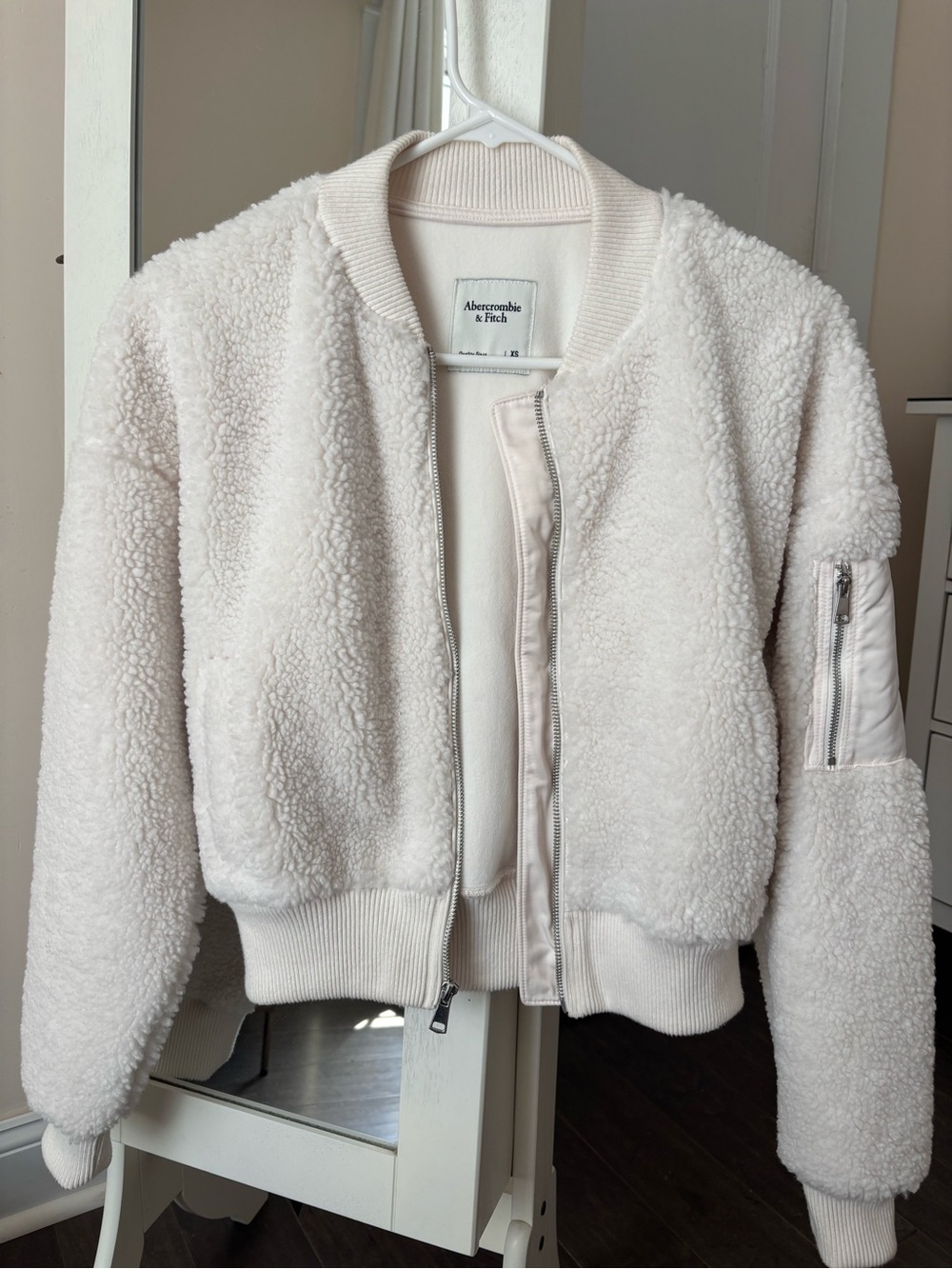 Abercrombie & Fitch Ivory Sherpa Bomber Jacket - Picture 2 of 7